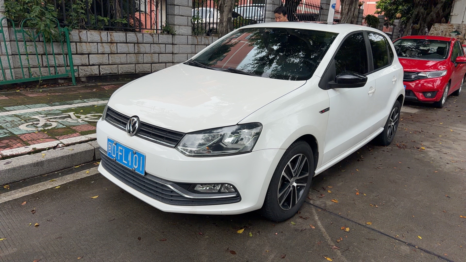 Volkswagen Polo 2014 car image 