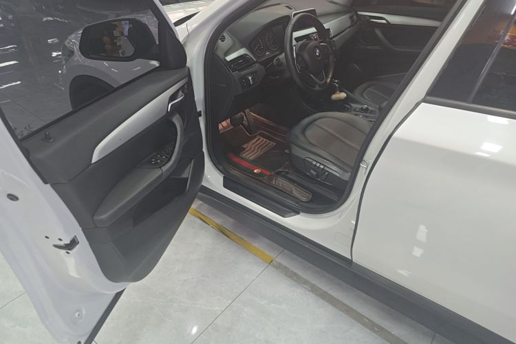 BMW X1 2017 car image #16