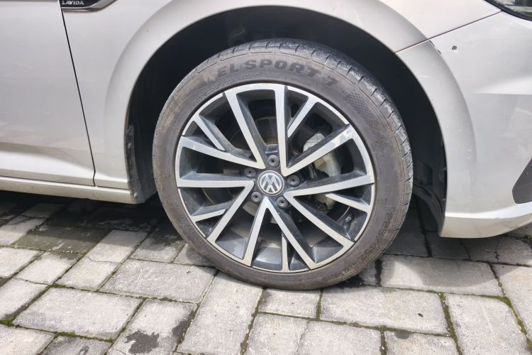 Volkswagen Lavida 2020 car image #9