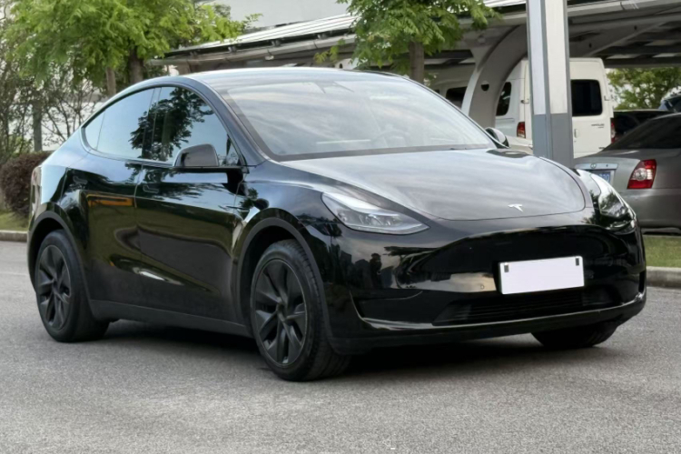 Tesla Model Y 2023 #5 Tesla Model Y 2023 car image #5