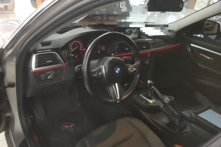 BMW 3 Series 2017 car image #10