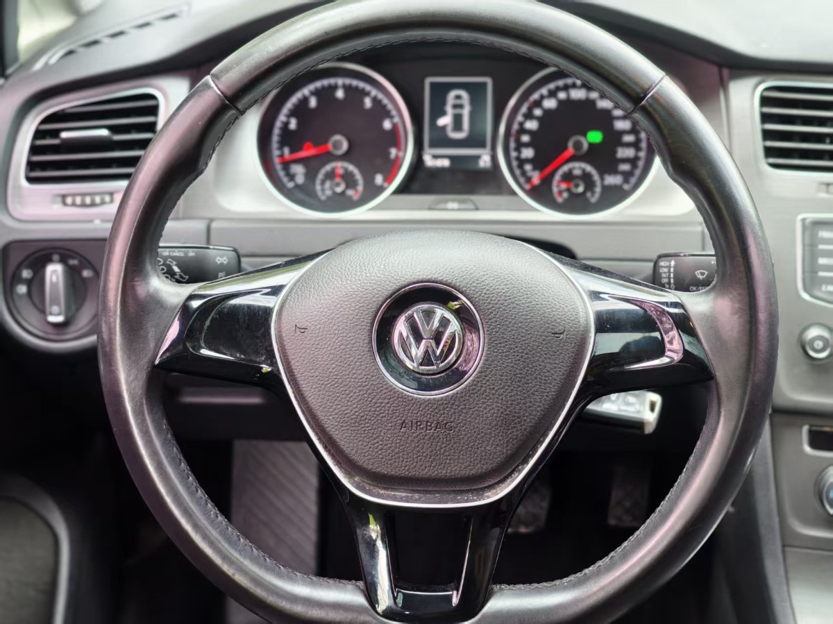 Volkswagen Golf 2016 car image #7