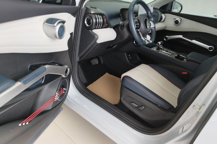 BYD Yuan Plus 2023 #12 BYD Yuan Plus 2023 car image #12