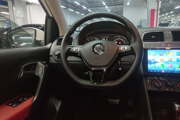 Volkswagen Polo 2017 #15 Volkswagen Polo 2017 car image #15