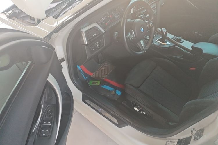 BMW 3 Series 2017 #16 BMW 3 Series 2017 car image #16