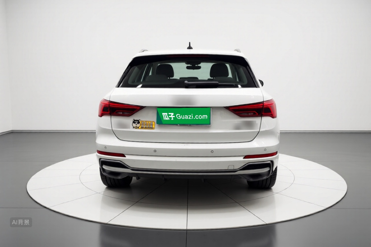 Audi Q3 2020 car image #6