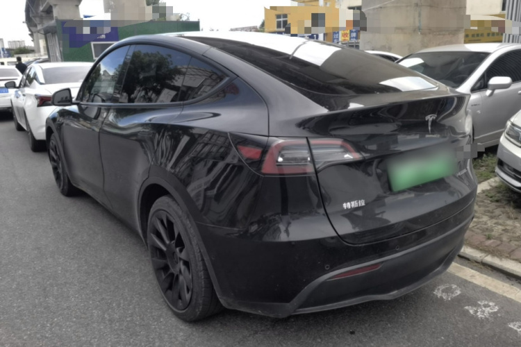 Tesla Model Y 2021 car image #5