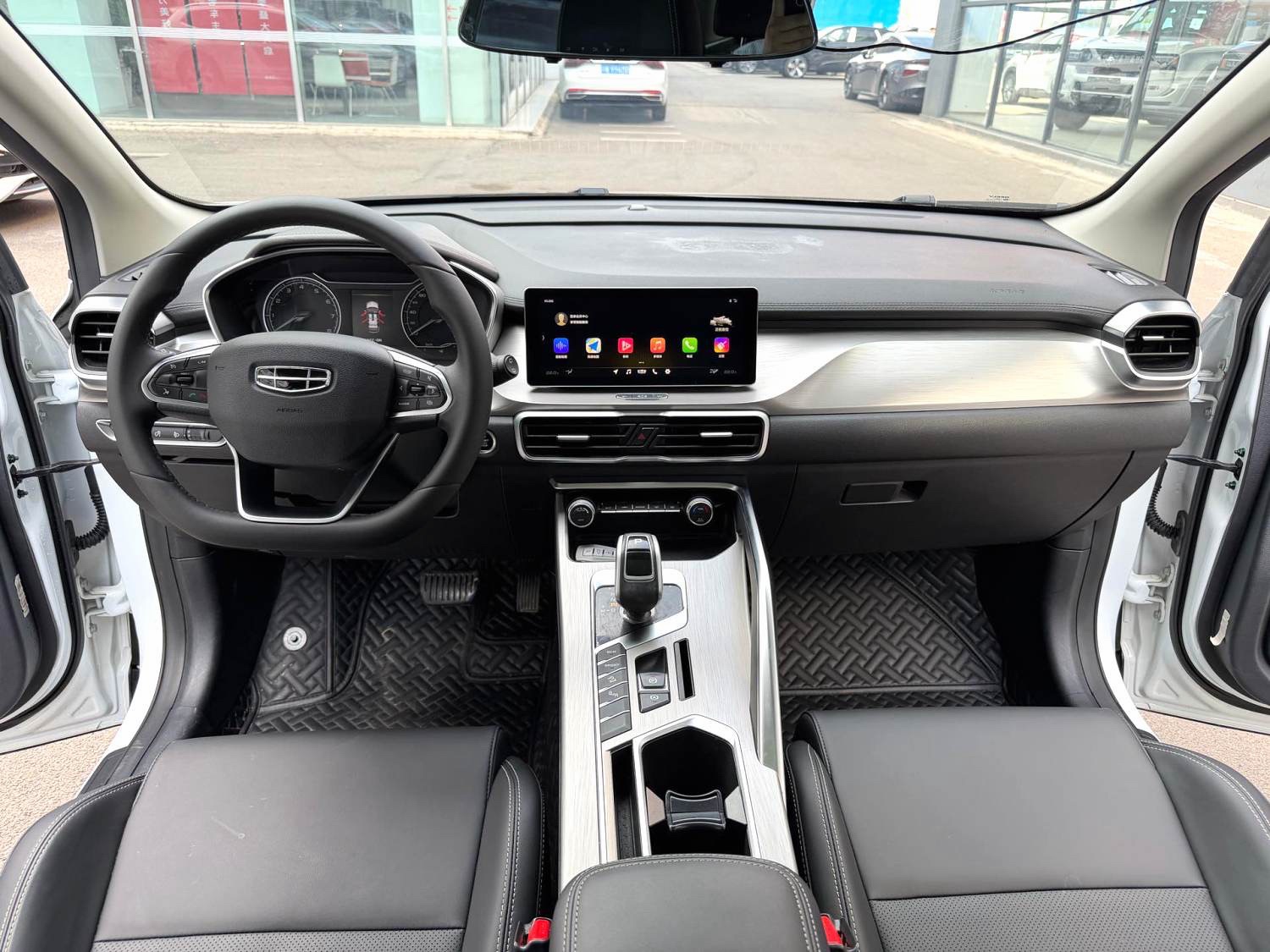 GEELY Coolray 2019 car image #5