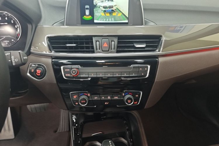 BMW X1 2018 car image #17