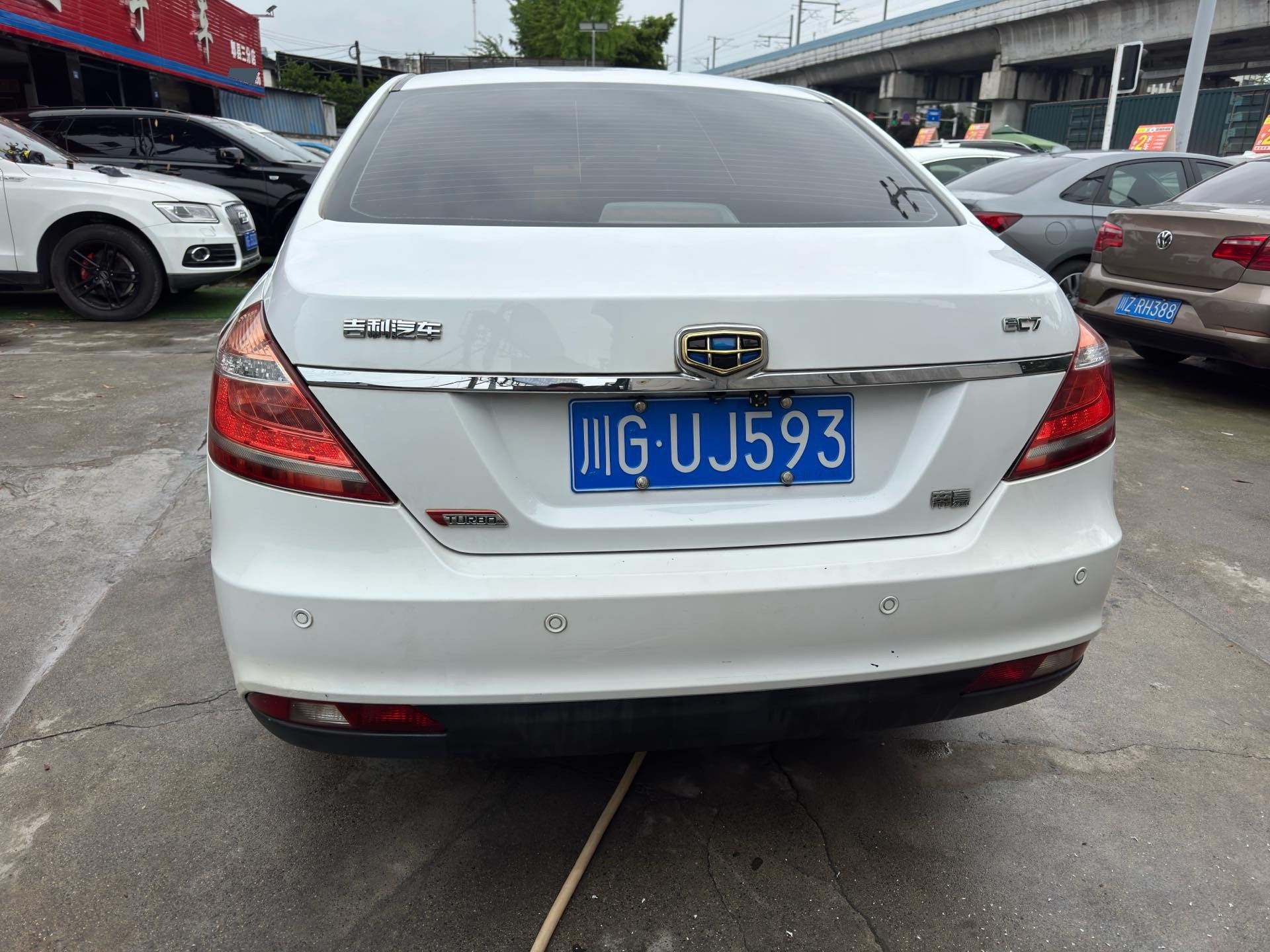 GEELY Emgrand 2015 صورة سيارة #6