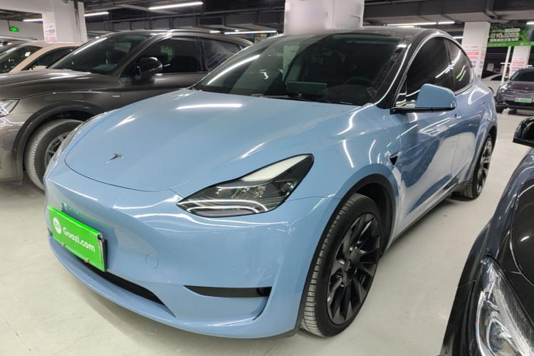 Tesla Model Y 2022 car image #2