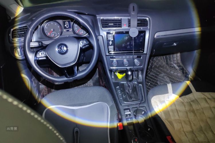 Volkswagen Golf 2019 car image #11