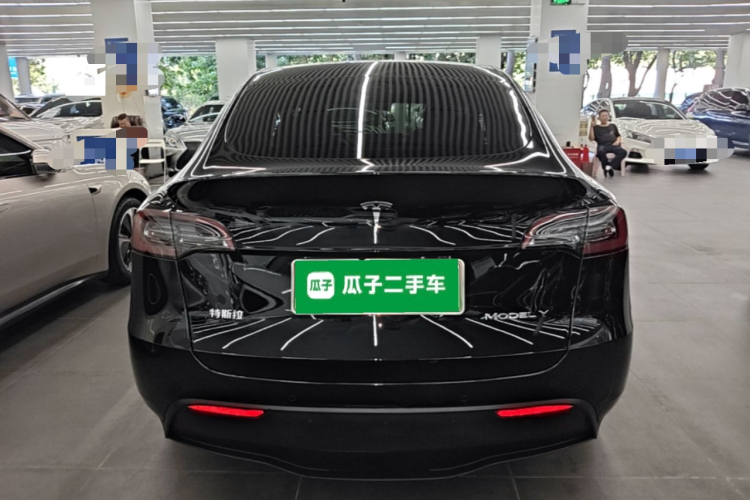 Tesla Model Y 2023 car image #6