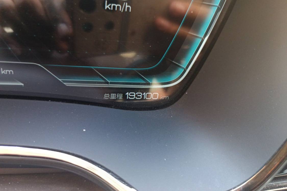 BYD Han 2022 car image #25