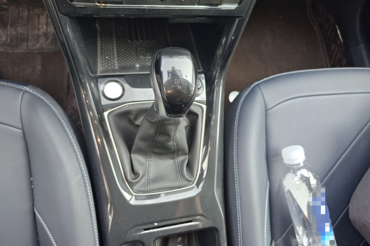 Volkswagen Tharu 2025 car image #14