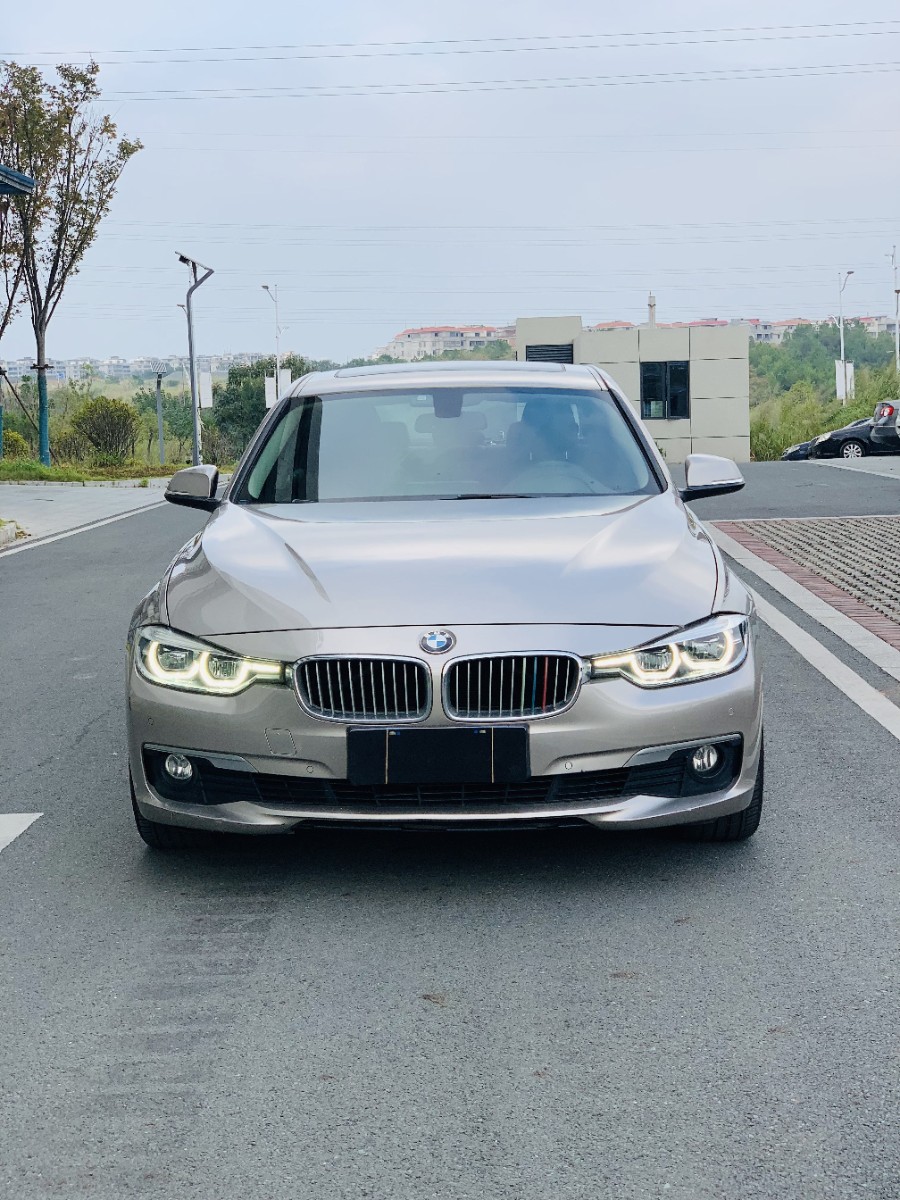 BMW 3 Series 2019 #2 BMW 3 Series 2019 صورة سيارة #2