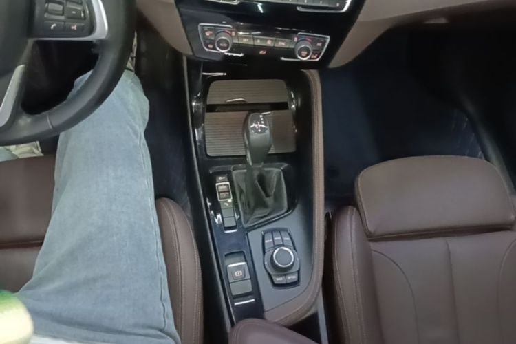 BMW X1 2019 car image #14