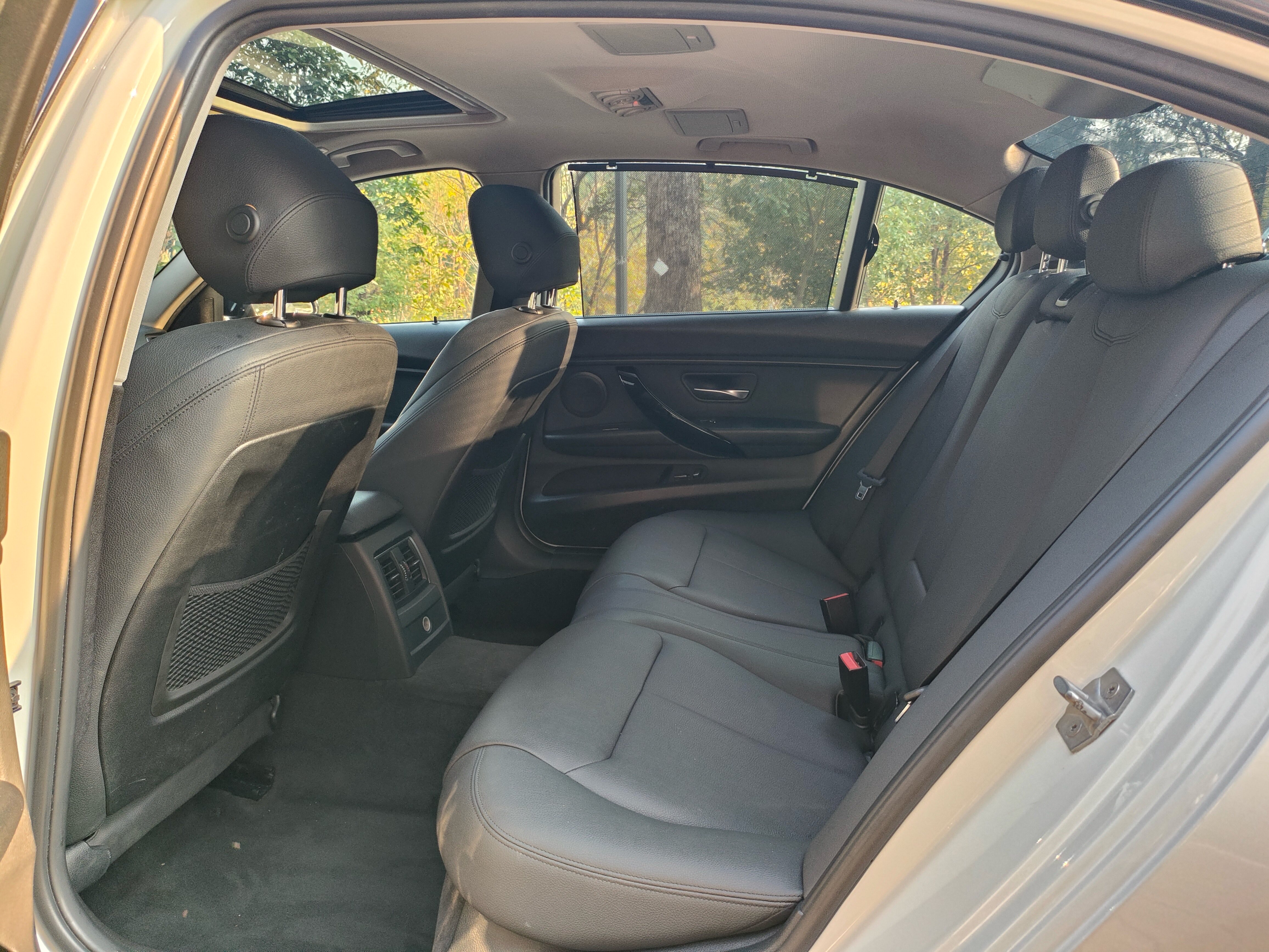 BMW 3 Series 2018 #6 BMW 3 Series 2018 car image #6