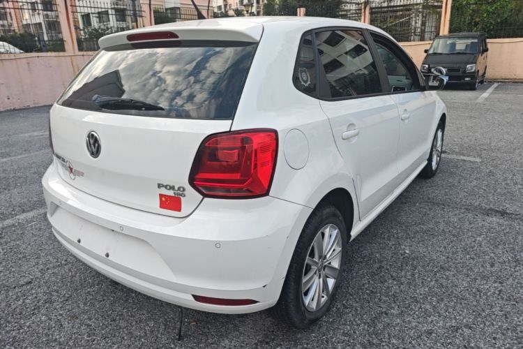 Volkswagen Polo 2015 #5 Volkswagen Polo 2015 car image #5