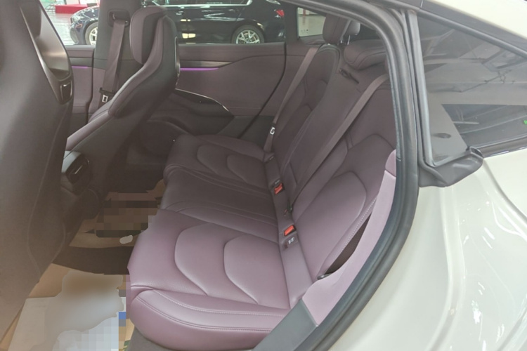 MI SU7 2025 car image #17