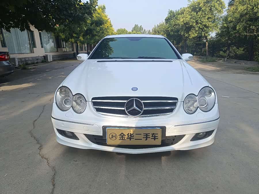 Mercedes-Benz CLK Class 2008 car image #3