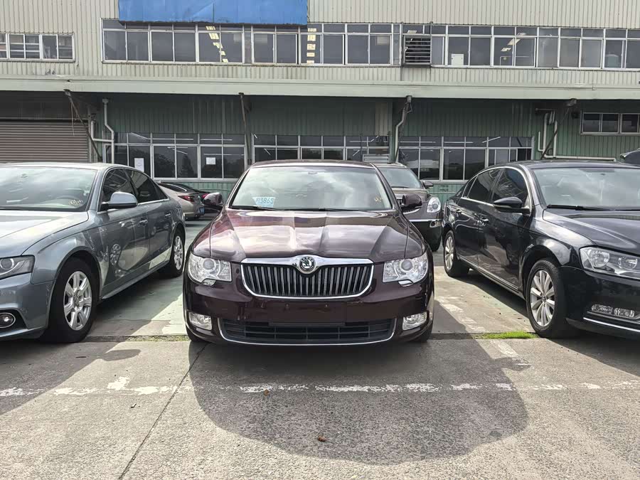 Skoda Superb 2011 imagen de coche #3