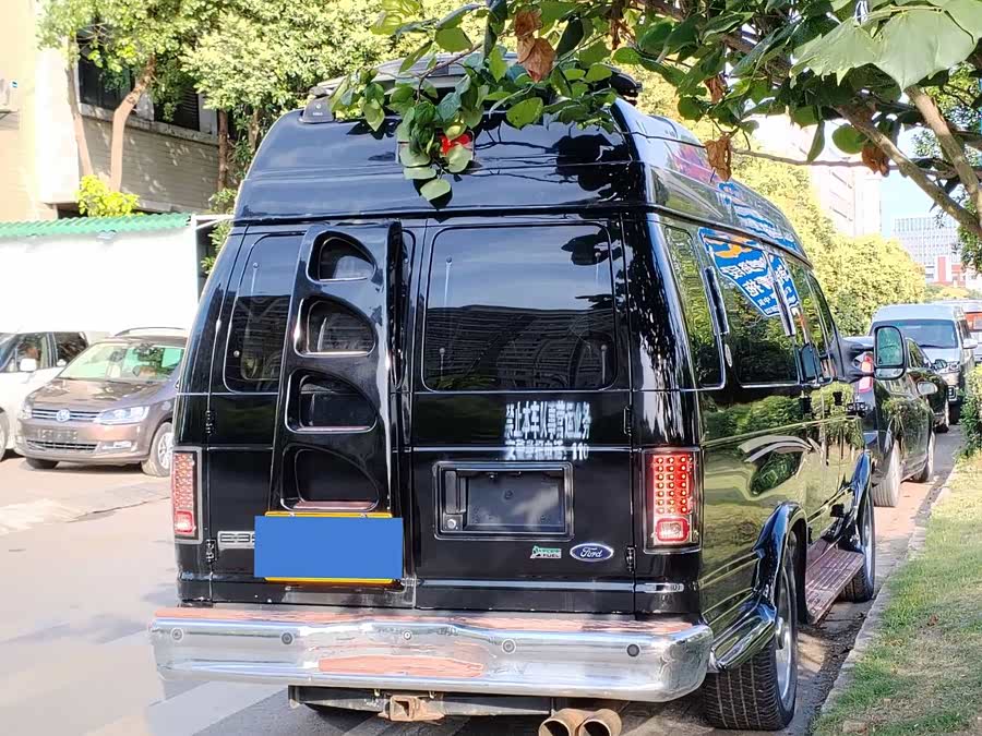 Ford E350 2011 imagem de carro #3