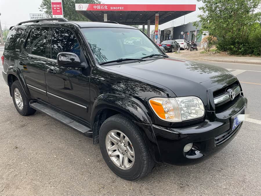 Toyota Sequoia 2006 immagine di auto #3