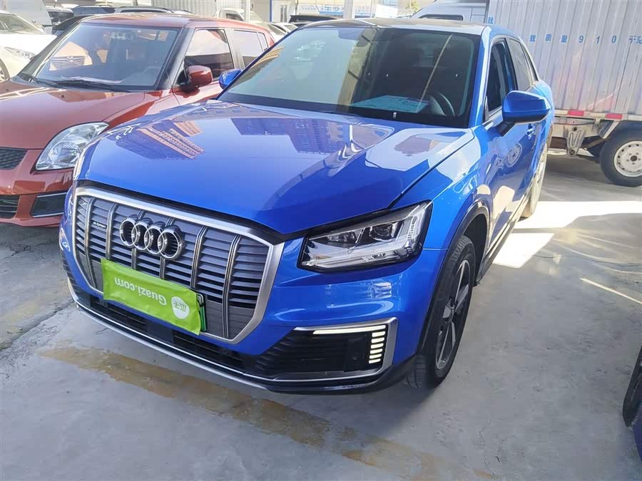 Audi Q2L e-tron 2020 car image #3