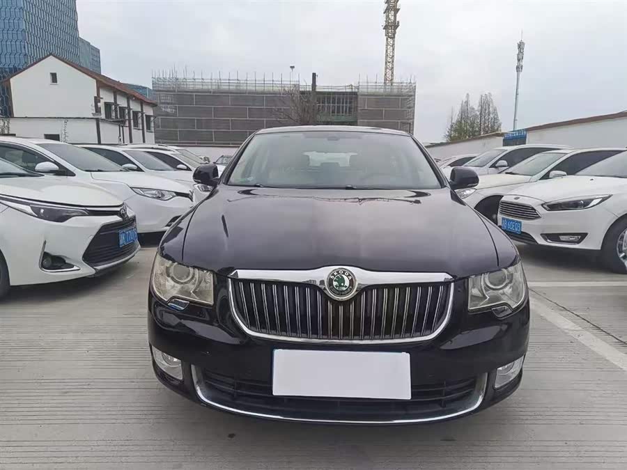 Skoda Superb 2013 car image #3