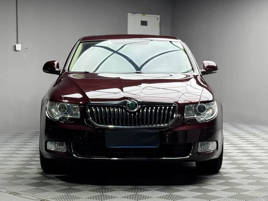 Skoda Superb 2013 car image #3
