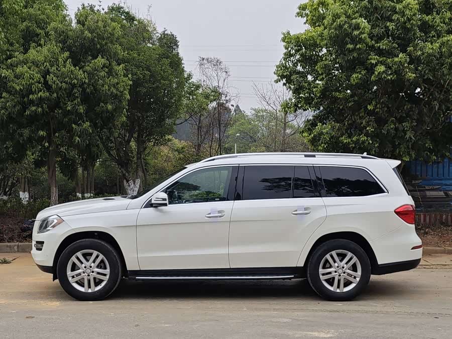 Mercedes-Benz GL Class 2016 immagine di auto #3