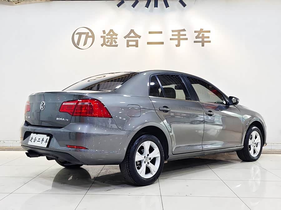 Volkswagen Bora 2015 immagine di auto #3