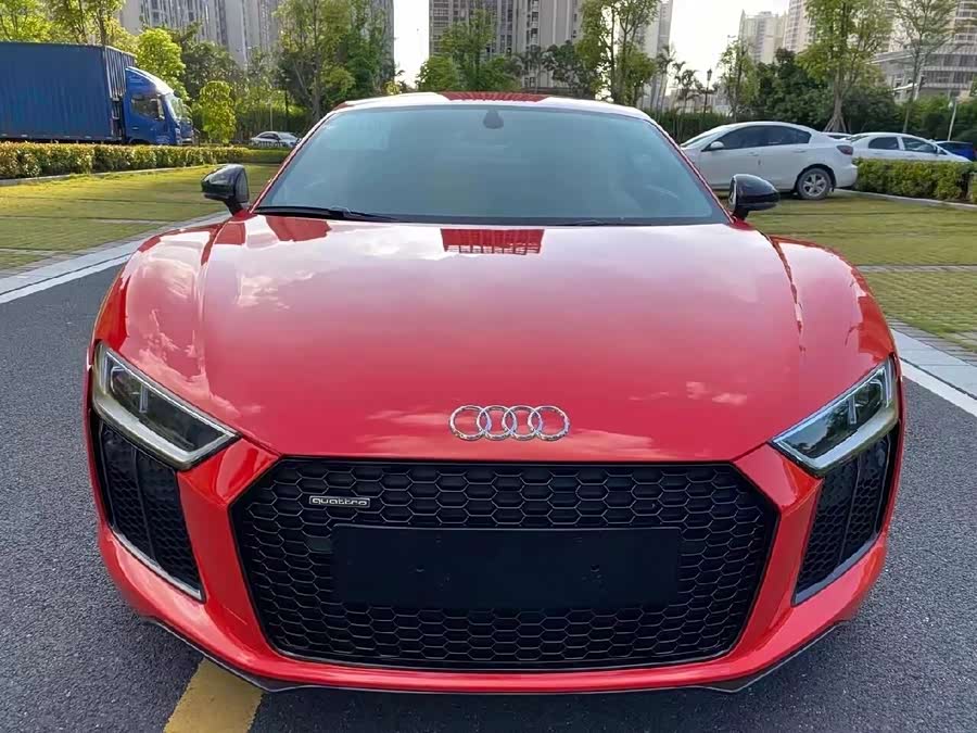 Audi R8 2019 car image #3