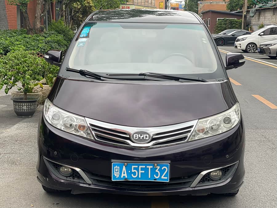 BYD M6 2018 صورة سيارة #3
