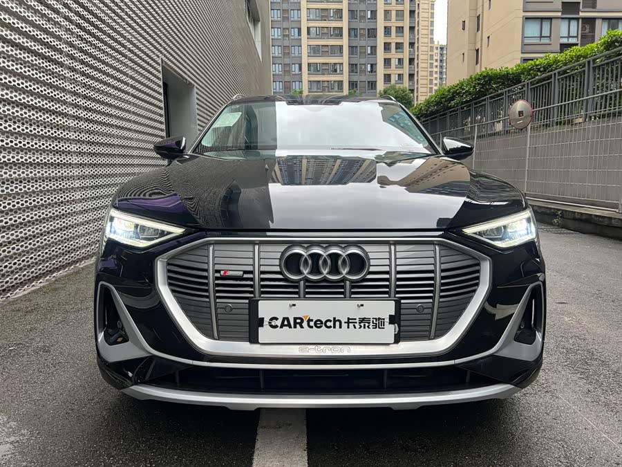 Audi e-tron 2024 #3 Audi e-tron 2024 car image #3