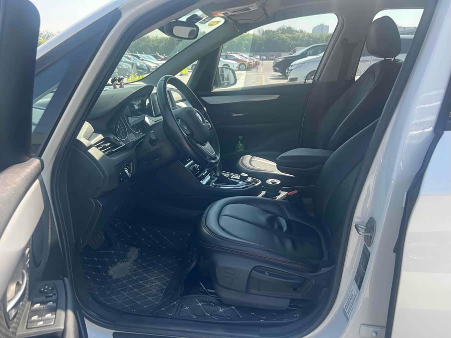 BMW 2 Series Tourer (Imported) 2015 #3 BMW 2 Series Tourer (Imported) 2015 car image #3