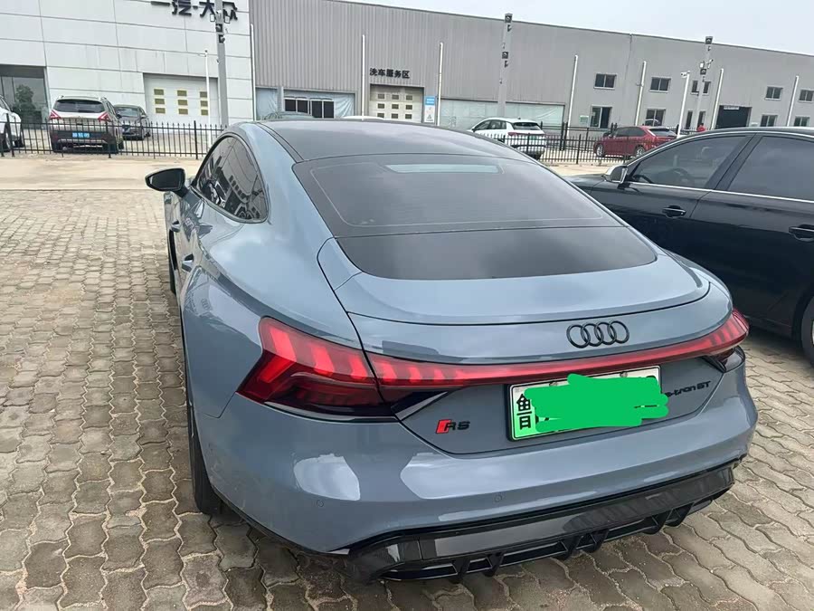 Audi RS e-tron GT 2023 #3 Audi RS e-tron GT 2023 car image #3