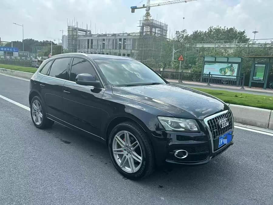 Audi Q5 (Imported) 2010 car image #3