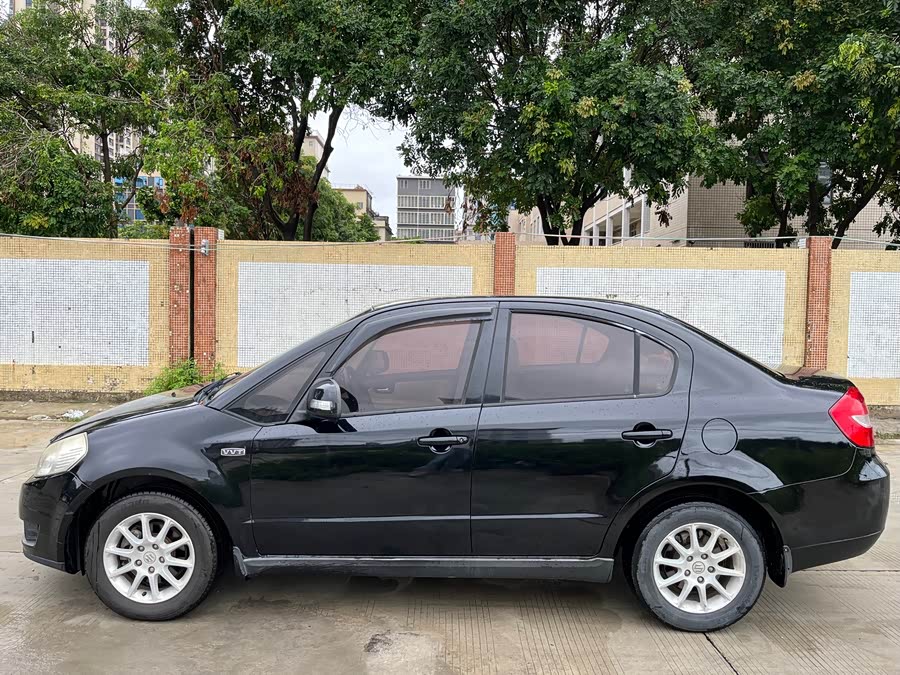 Suzuki SX4 Sedan 2015 imagem de carro #3