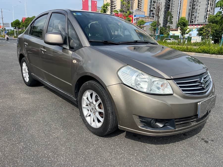 Suzuki SX4 Sedan 2013 imagem de carro #3