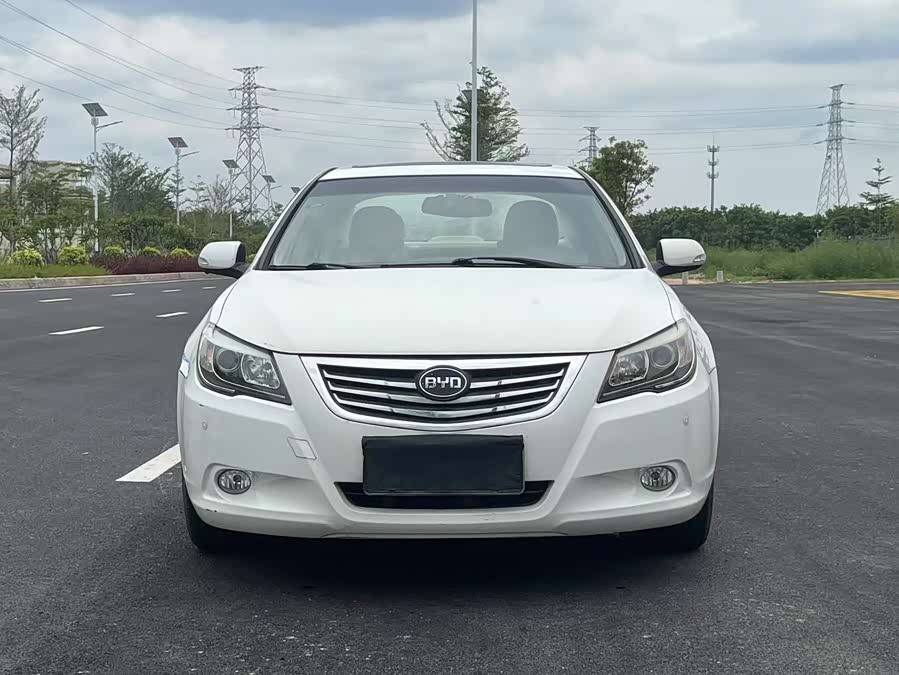 BYD G6 2013 car image #3