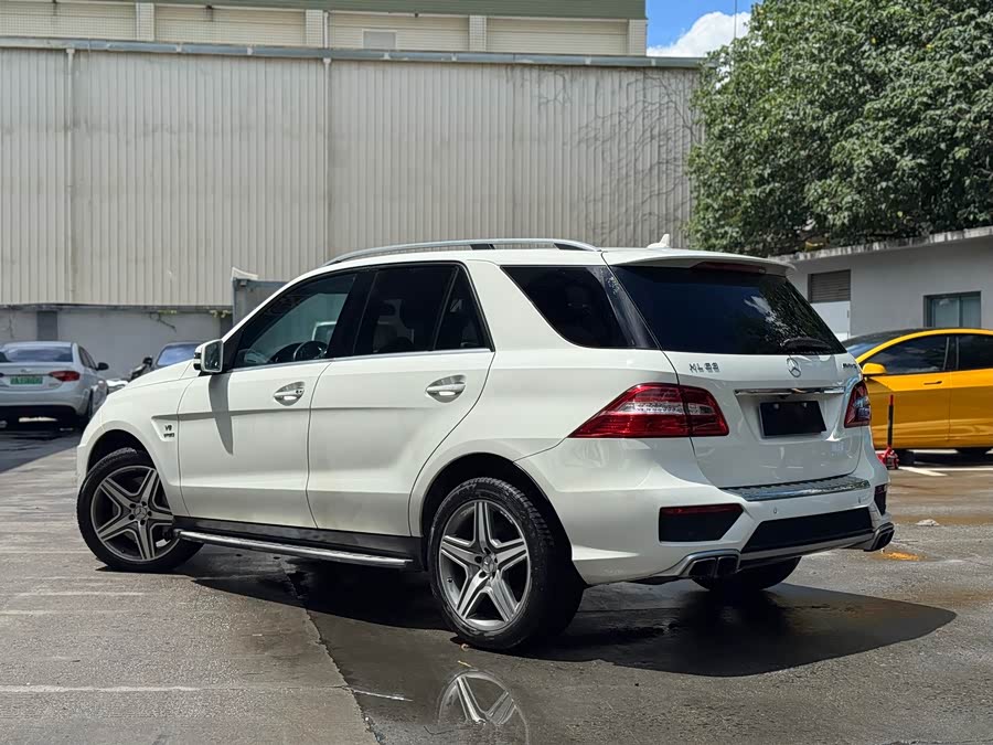 Mercedes-Benz M AMG 2015 صورة سيارة #3