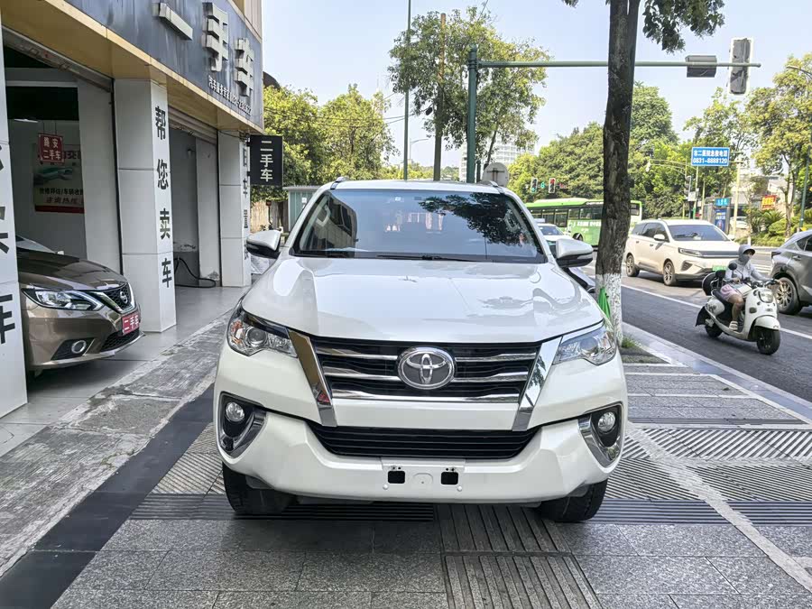 Toyota Fortuner 2017 #3 Toyota Fortuner 2017 immagine di auto #3