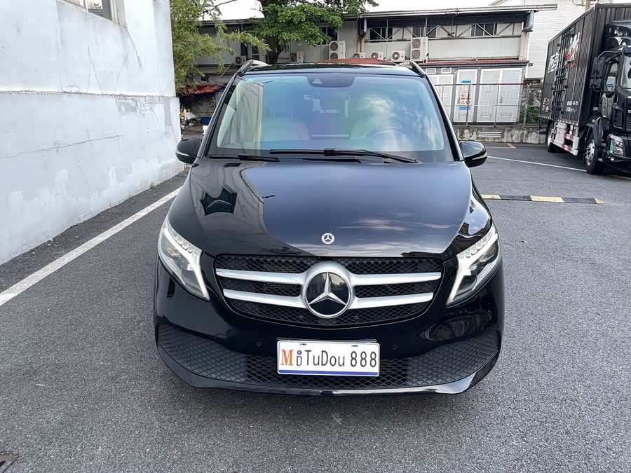 Mercedes-Benz V Class 2022 immagine di auto #3