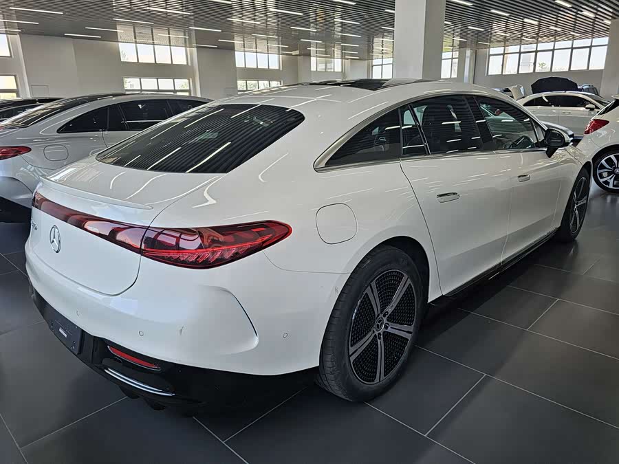 Mercedes-Benz EQS Class 2025 #3 Mercedes-Benz EQS Class 2025 car image #3