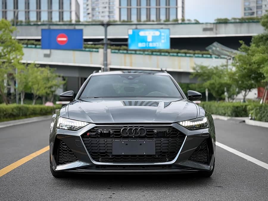 Audi RS 6 2023 car image #3