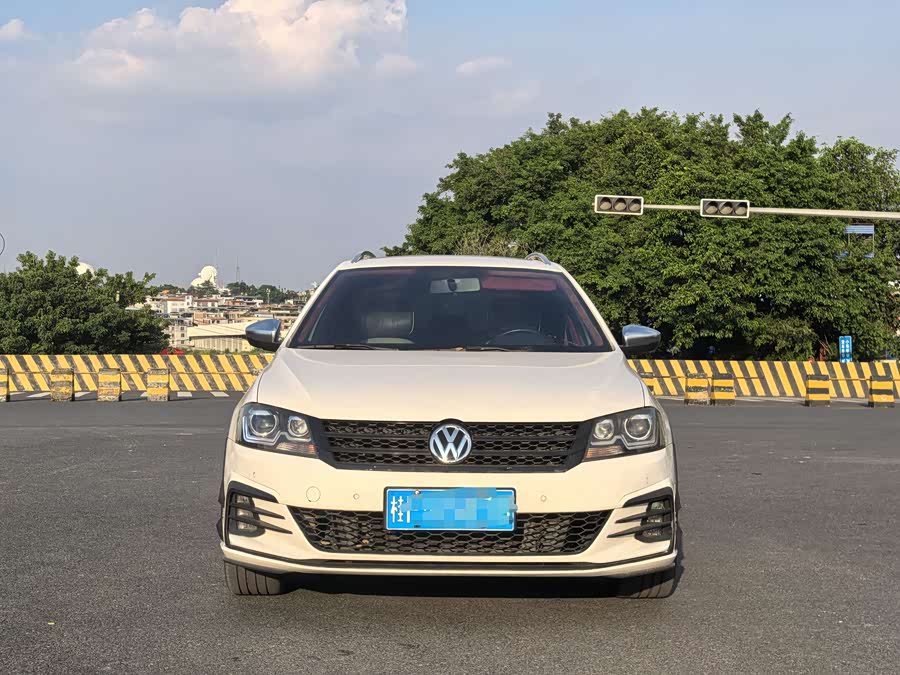 Volkswagen Cross Lavida 2014 immagine di auto #3