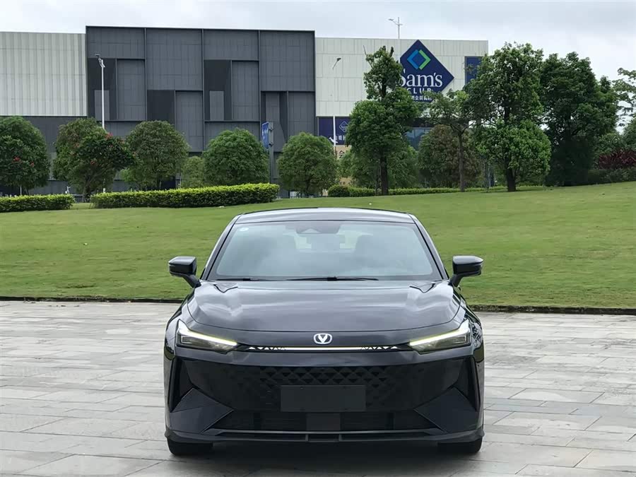 Changan UNI-V iDD 2024 #3 Changan UNI-V iDD 2024 car image #3