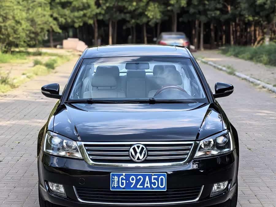 Volkswagen Passat Lingyu 2011 car image #3